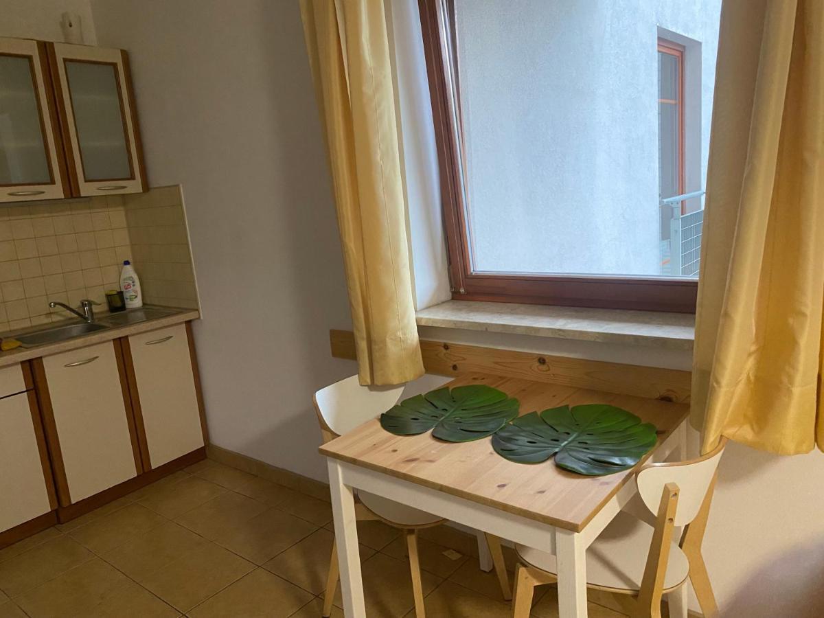 Komfortowy Apartament Na Florianskiej, Park Praski, Dw Wilenski,W Odleglosci Spaceru Od Starego Miasta, Milo Widziec Gosci Ze Zwierzetami, Очень Удобно Для Украинских Моряков,Которые Будут Сдавать Экзамены В Морричсервисе, Через Дорогу Офис Apartman Varsó Kültér fotó